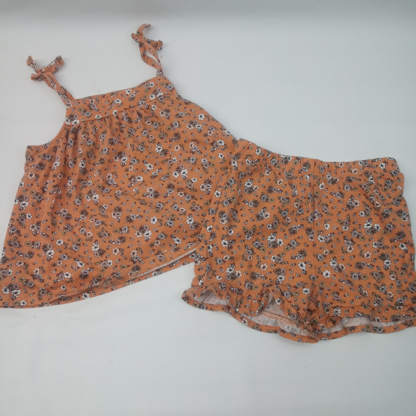 Short Sleeve 2pc Outfit by The Childrens Place Size 3T