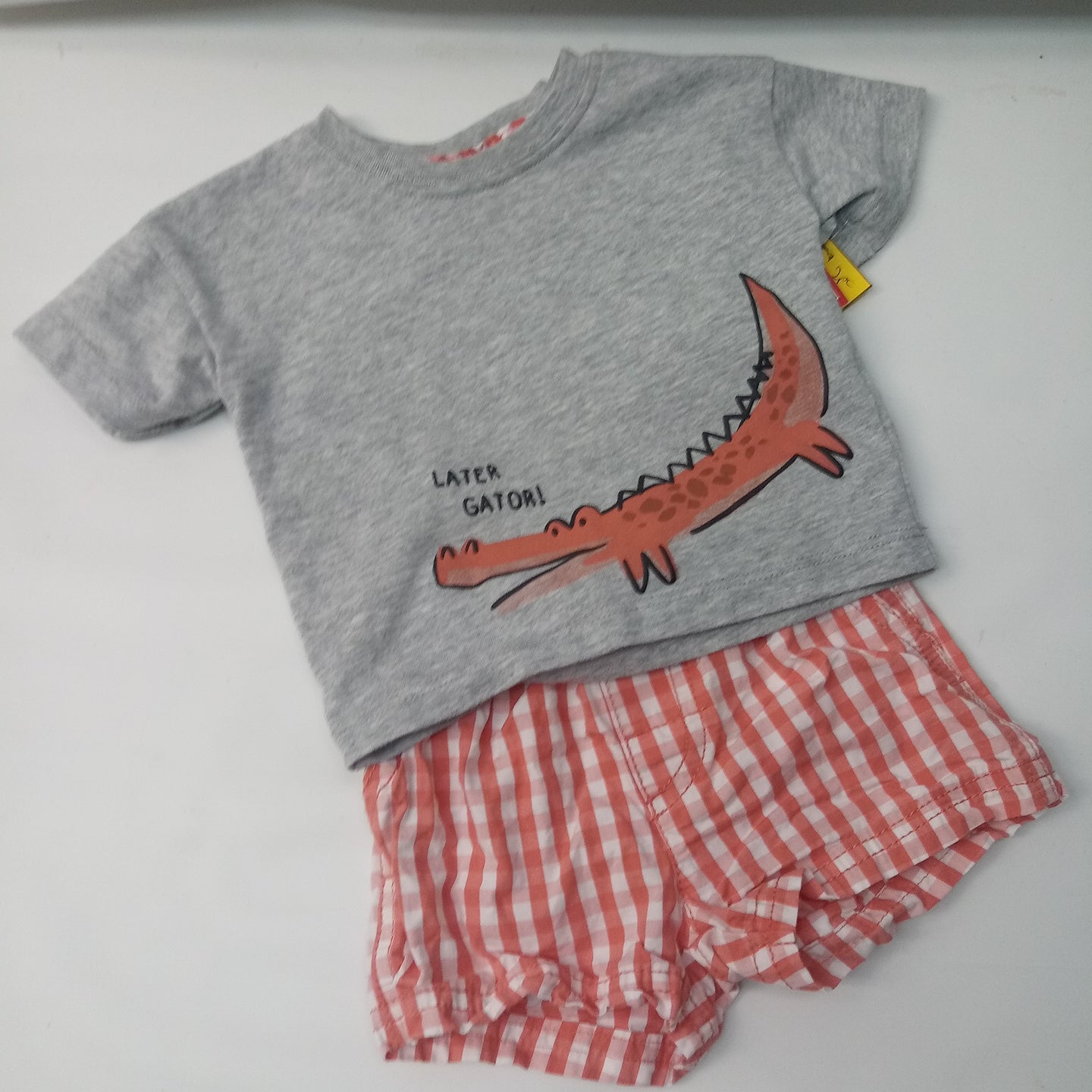 Short Sleeve 2pc Outfit By Carters Size 3m
