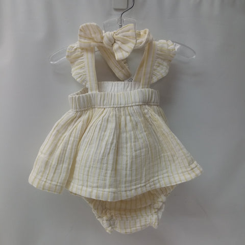 NEW Short Sleeve 3 pc Dress By Baby Gap    Size 0-3m