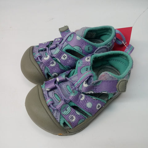 Sandals by Keen   Size 5