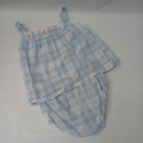 Short Sleeve 2pc Outfit by Carters    Size 9m