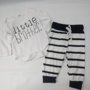 Long Sleeve 2pc Outfit    Size 6m