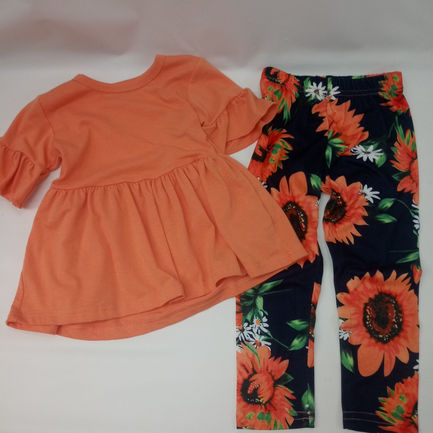 Short Sleeve 2pc Outfit   Size 18m