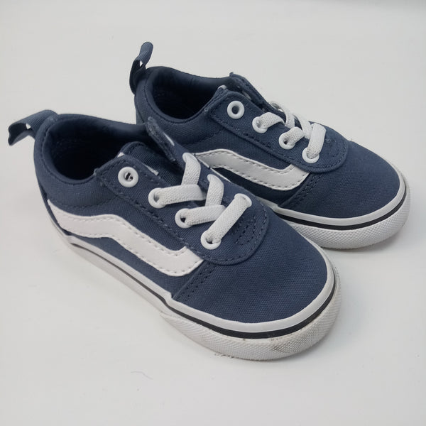 Shoes by Vans   Size 5