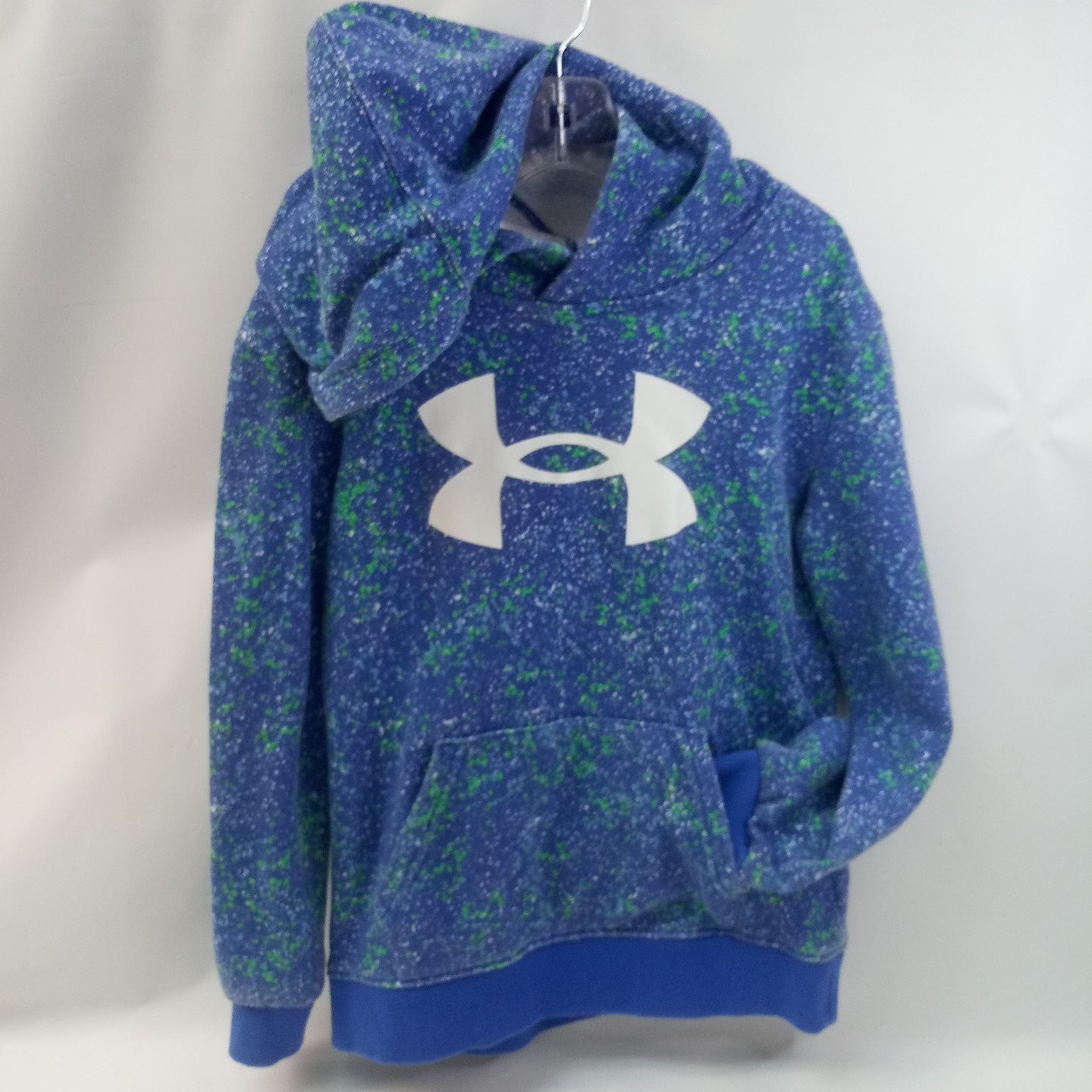 Hoodie Sweater by Under Armour   Size 7