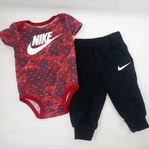 Short Sleeve 2pc Outfit by Nike   Size 0-6m