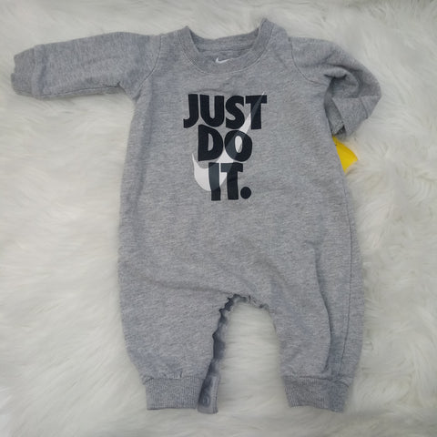 Long Sleeve 1pc Outfit by Nike    Size 3m