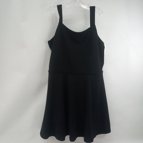Short Sleeve Dress by art class    Size 8