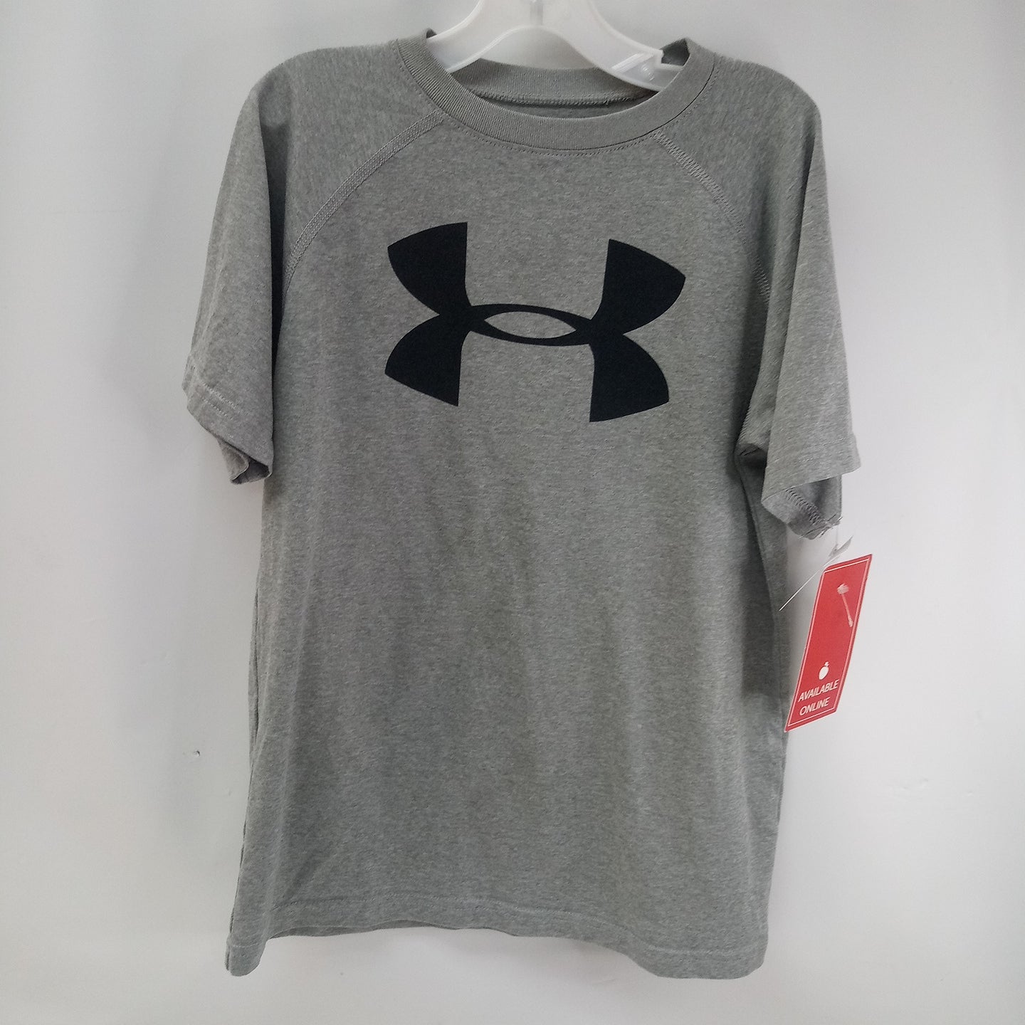 Short Sleeve Shirt by Under Armour   Size 5-6