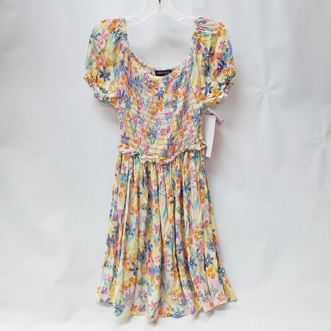 Short Sleeve Dress by Vince Camuto        Size 6