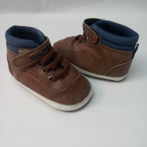 Crib Shoe Sneakers By Nautica  Size 4